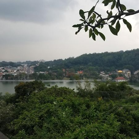 Che'S Villa Kandy Buitenkant foto